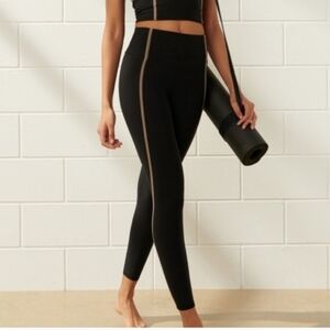 Abercrombie & Fitch YPB SculptLUX Curve Love Leggings